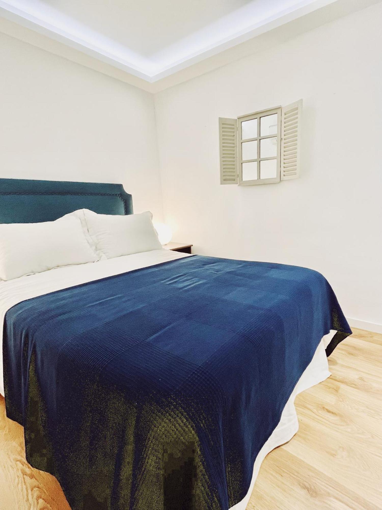 Dplace To Be - Exclusive Apartments In Historic Center Madrid Bilik gambar