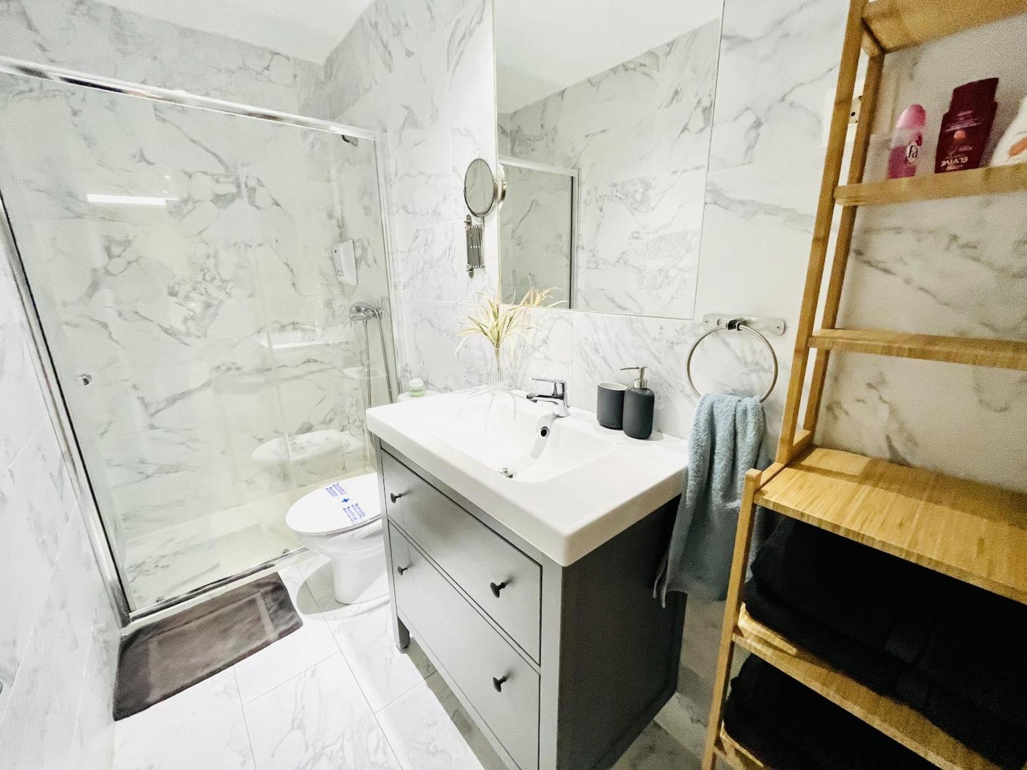 Dplace To Be - Exclusive Apartments In Historic Center Madrid Bilik gambar