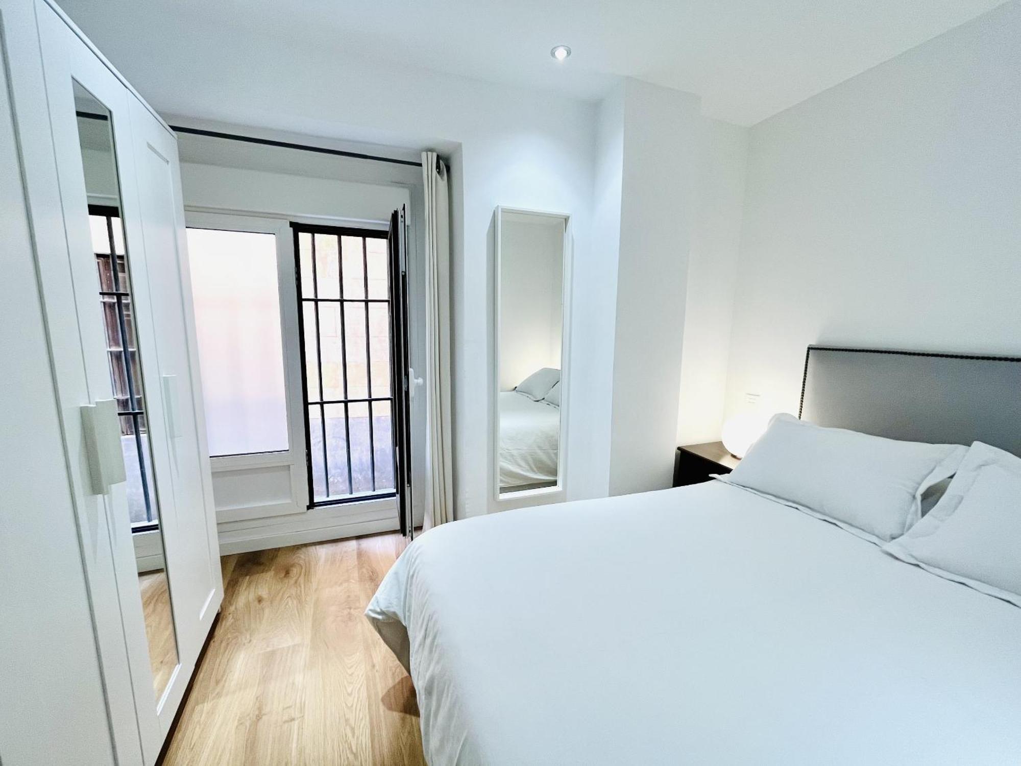 Dplace To Be - Exclusive Apartments In Historic Center Madrid Bilik gambar