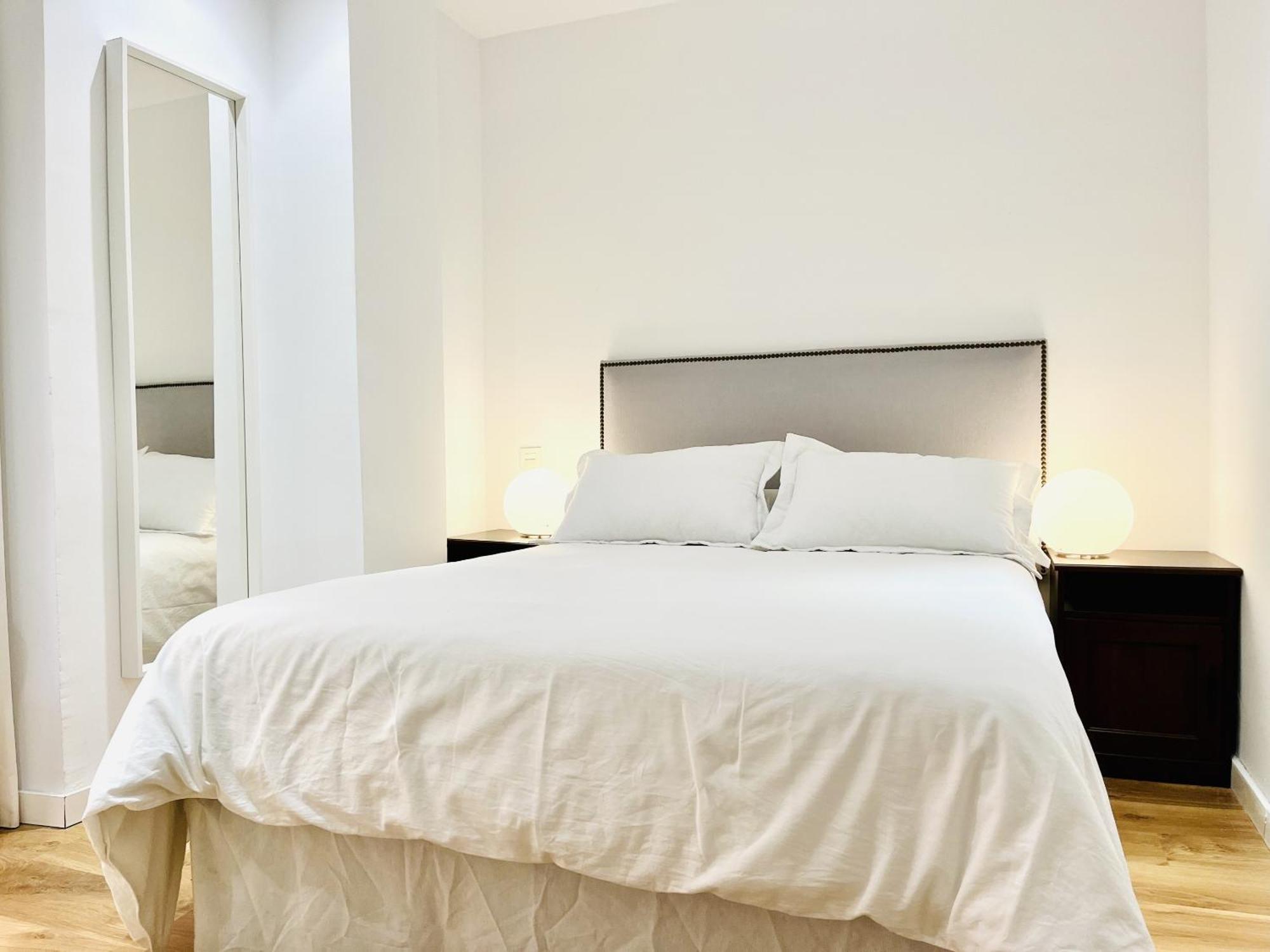 Dplace To Be - Exclusive Apartments In Historic Center Madrid Bilik gambar
