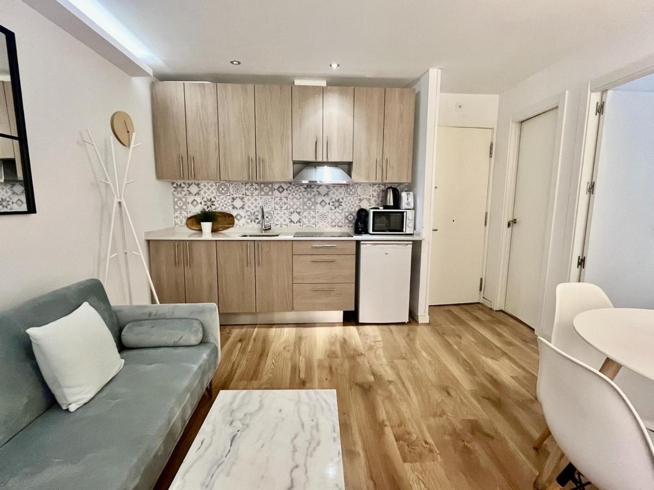 Dplace To Be - Exclusive Apartments In Historic Center Madrid Bilik gambar