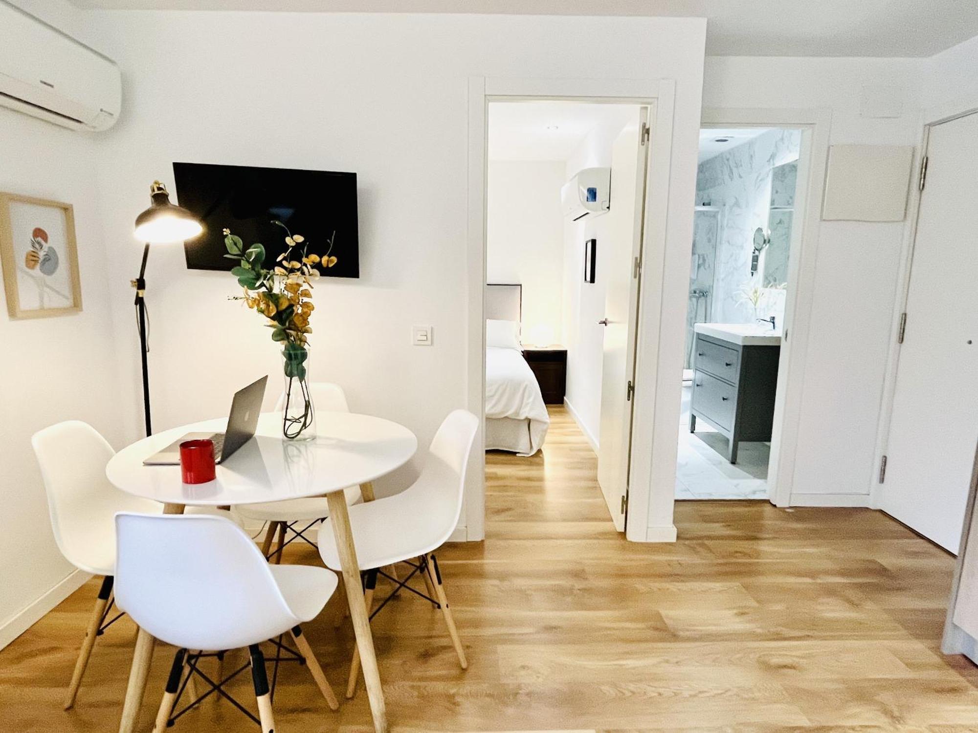 Dplace To Be - Exclusive Apartments In Historic Center Madrid Bilik gambar