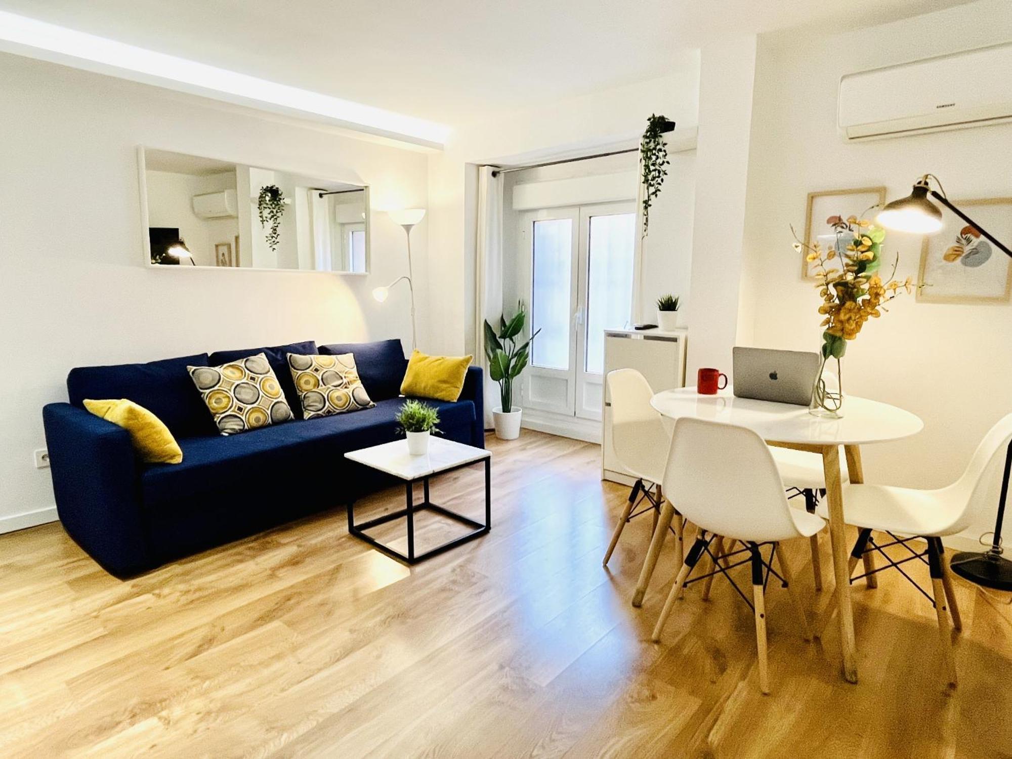 Dplace To Be - Exclusive Apartments In Historic Center Madrid Bilik gambar